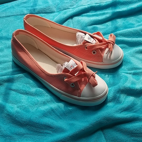 Slip On Canvas Shoes, Sz 8 - Picture 2 of 6